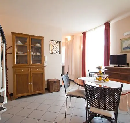 Vacanze Borgo Marina * Imperia