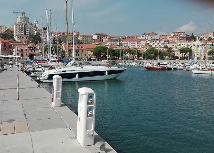 Vacanze Borgo Marina Imperia