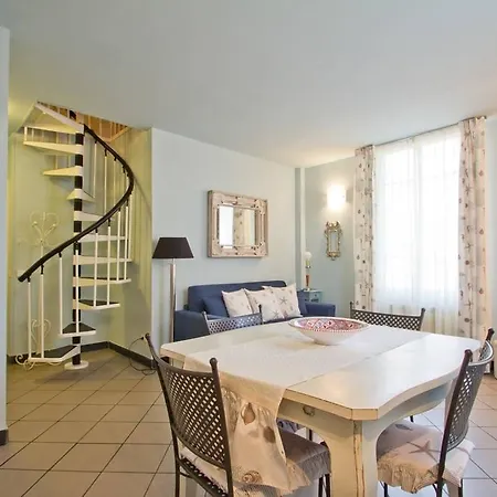 Vacanze Borgo Marina * Imperia