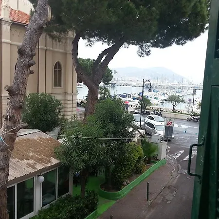 شقة Vacanze Borgo Marina