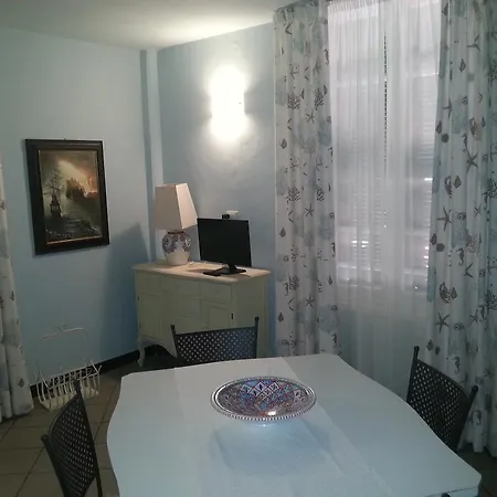 Vacanze Borgo Marina إمبيريا