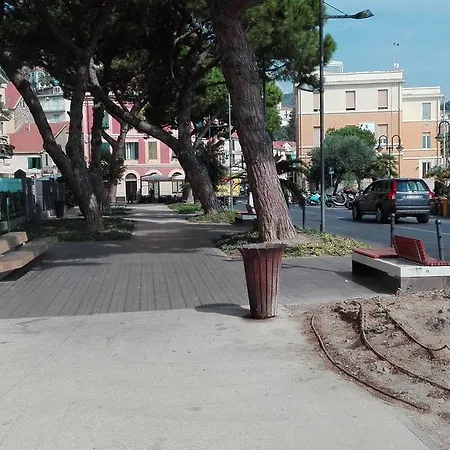 Vacanze Borgo Marina Apartment Imperia