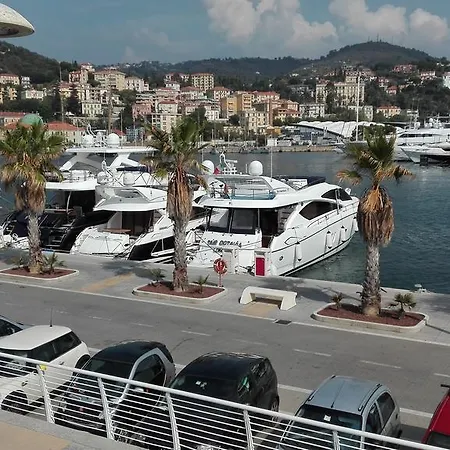 Vacanze Borgo Marina شقة *