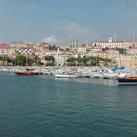 Apartament Vacanze Borgo Marina