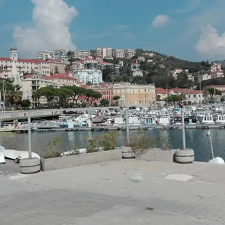 Apartman Vacanze Borgo Marina Imperia