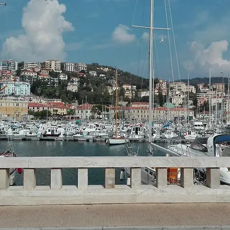 Vacanze Borgo Marina Imperia