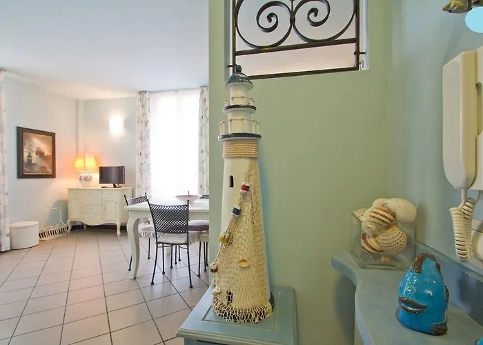 Vacanze Borgo Marina Imperia