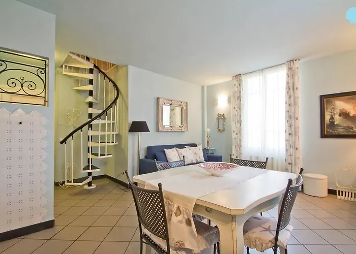 Vacanze Borgo Marina * Imperia