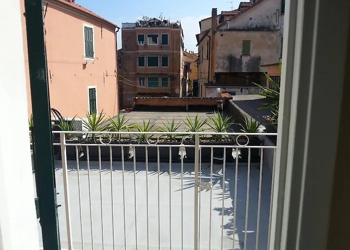 Vacanze Borgo Marina Imperia