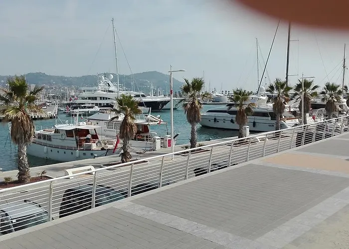 Appartement Vacanze Borgo Marina Imperia