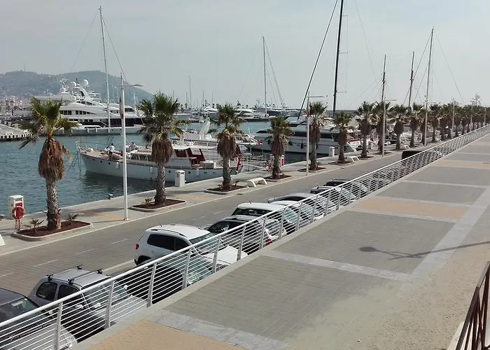 Vacanze Borgo Marina Imperia